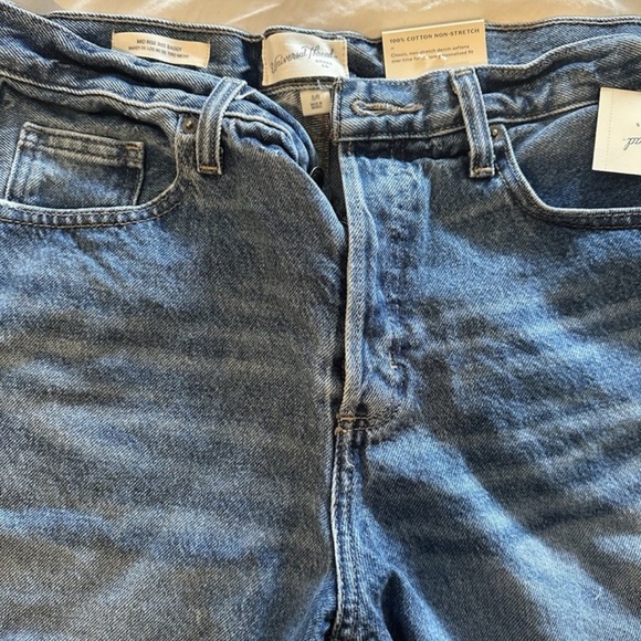 Universal Threads “ Vintage Midi Shorts” - Picture 2 of 4